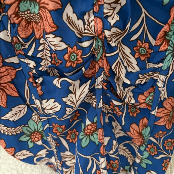 🌺 Sienna Sky Smocked Blouse - Picture 4 of 5